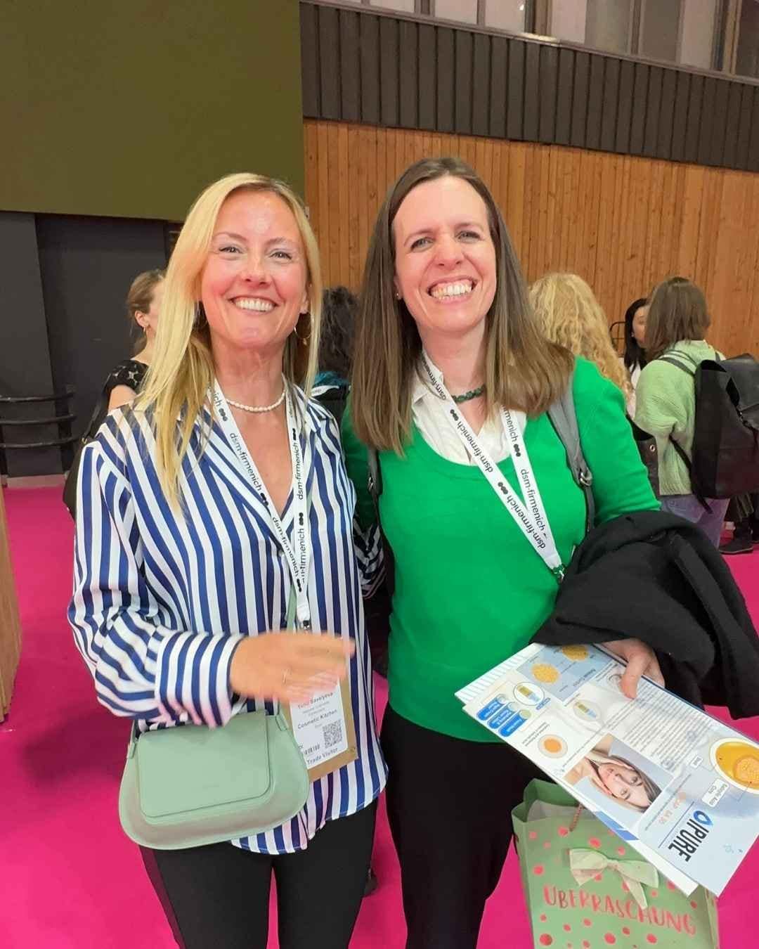 Julia Savelieva and Lorraine Dallmeier