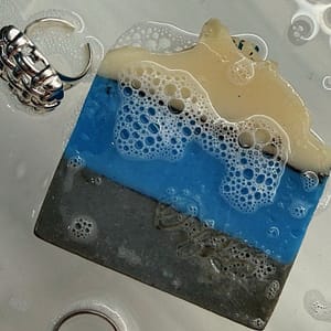 Мыло слоями с углем